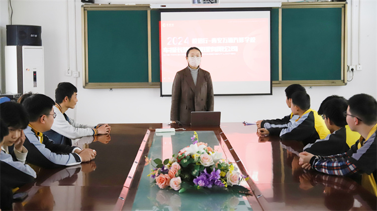 西安万通汽车学校携手车探长 ——为毕业生搭建梦想舞台，提供坚实就业保障