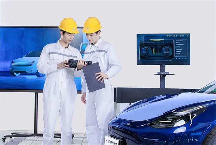 在汽车新时代浪潮的大背景下，西安万通汽车学校有哪些前沿专业？