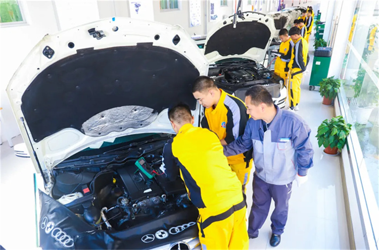 别再死记硬背了，来看看万通实训课堂，学习从未如此轻松！