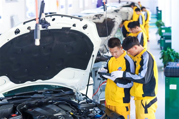 西安万通汽车学校2026年【高端车与新能源运维高级技师专业】招生简章